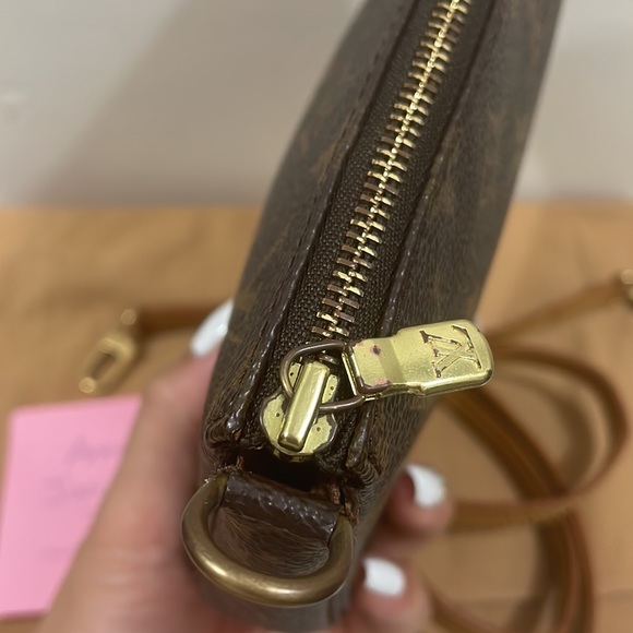 💥Authentic Vintage LV Monogram Pochette Crossbody Bag💥 - Picture 7 of 17